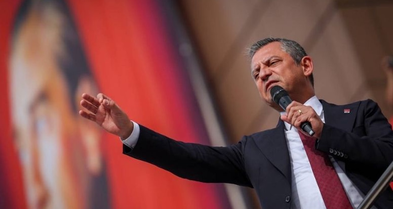 Özgür Özel: Gizli pazarlık yapılmaması için oradayız