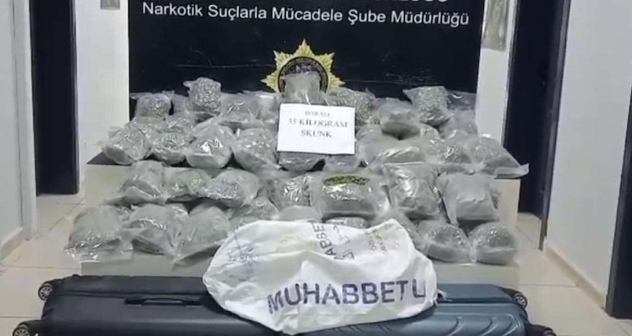 mersinde yolcu minibusunde 35 kilogram uyusturucu yakalandi YRmKCF3C