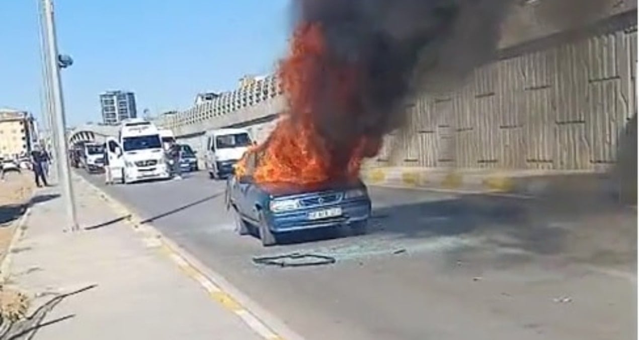 sivasta otomobil alev alev yandi surucu yaralandi t4kHksth