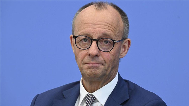 almanya basbakani merzden turkiyeye tesekkur WQAE5ciE.jpg