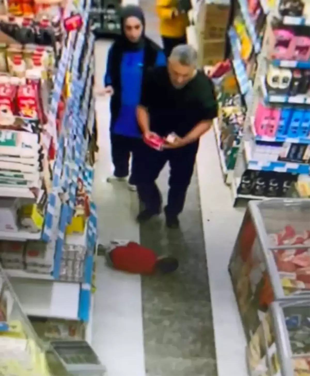 markette cocugunu tekmeleyen babaya gozalti fbYzN1uY.jpg