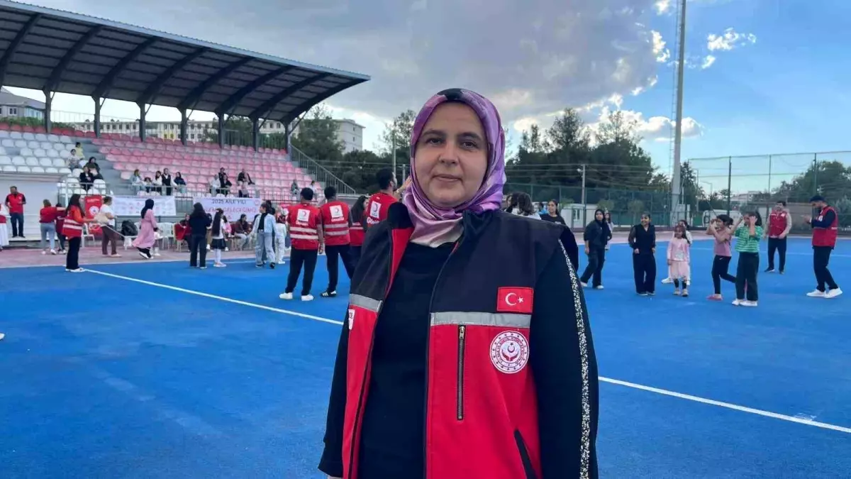 osmaniyede kiz cocuklari gulerse osmaniye guler etkinligi duzenlendi uNh4Nf4K