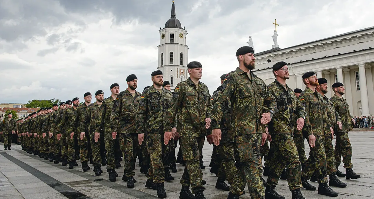 yeni askerlerine yer bulamayan almanyada konut projelerikisla insaatina donustu 56xcPP2b.jpg