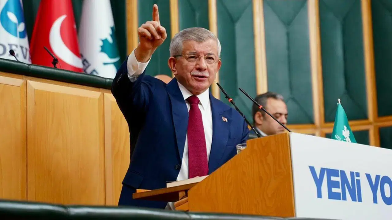 ahmet davutoglundan akpye donus iddialarina kursuden yanit ne bir makamin ne de adayligin pesindeyim BSnHd1VO.jpg