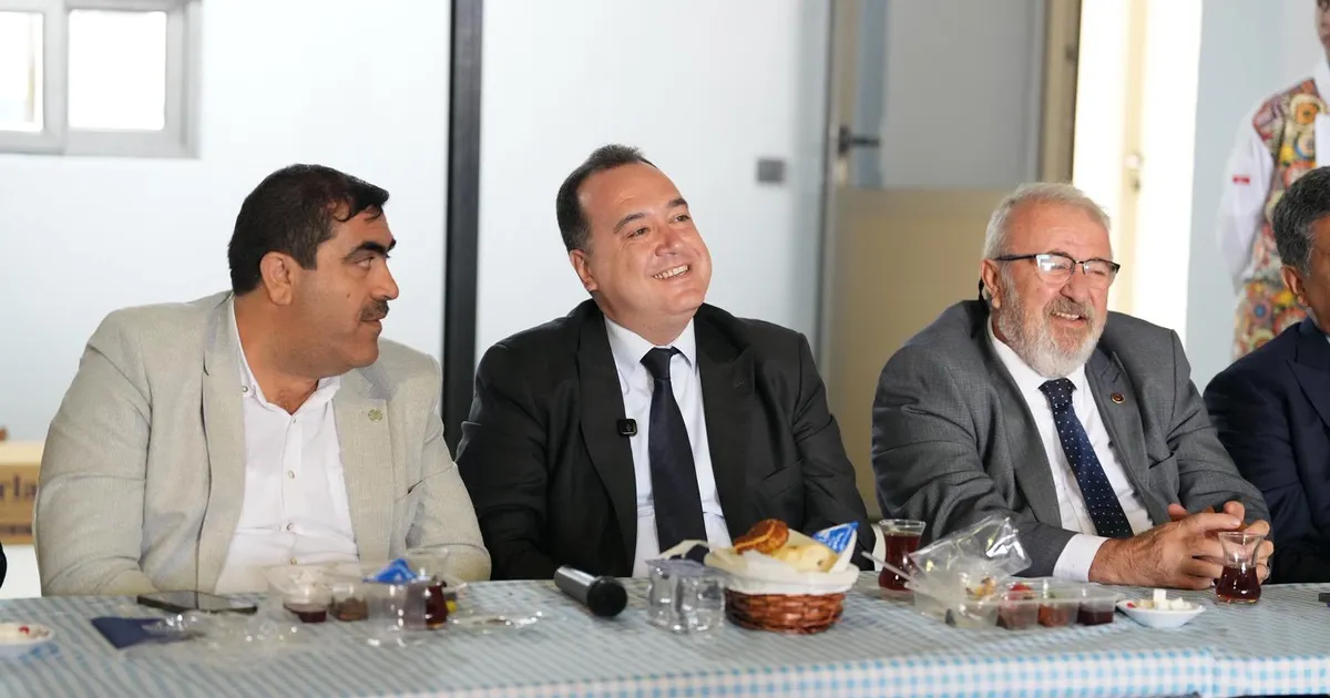 manisada baskan dutlulu mermerciler sitesi esnafiyla bulustu KCyjkfnJ.webp